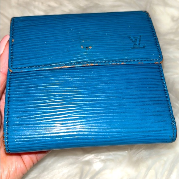 LV Epi Leather Blue Wallet- authenticated by one of the top authenticator of PM - Picture 1 of 11